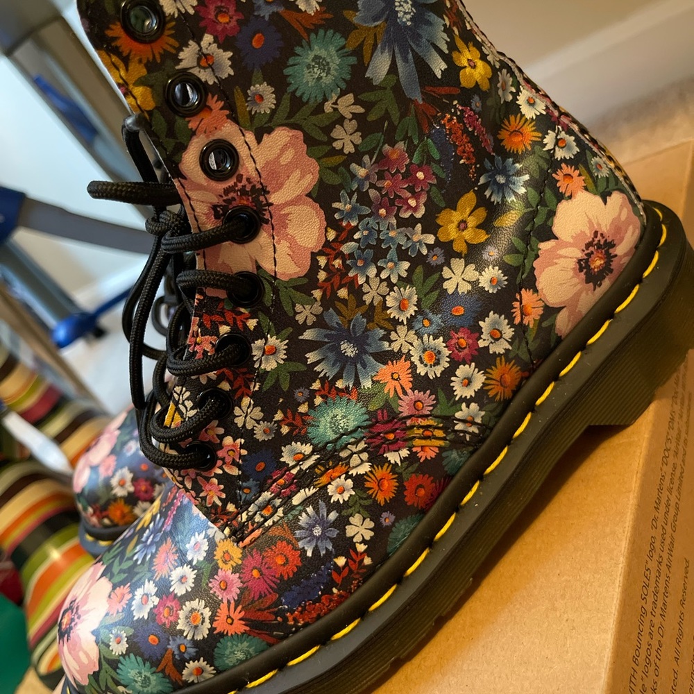 Womens pascal floral print boots